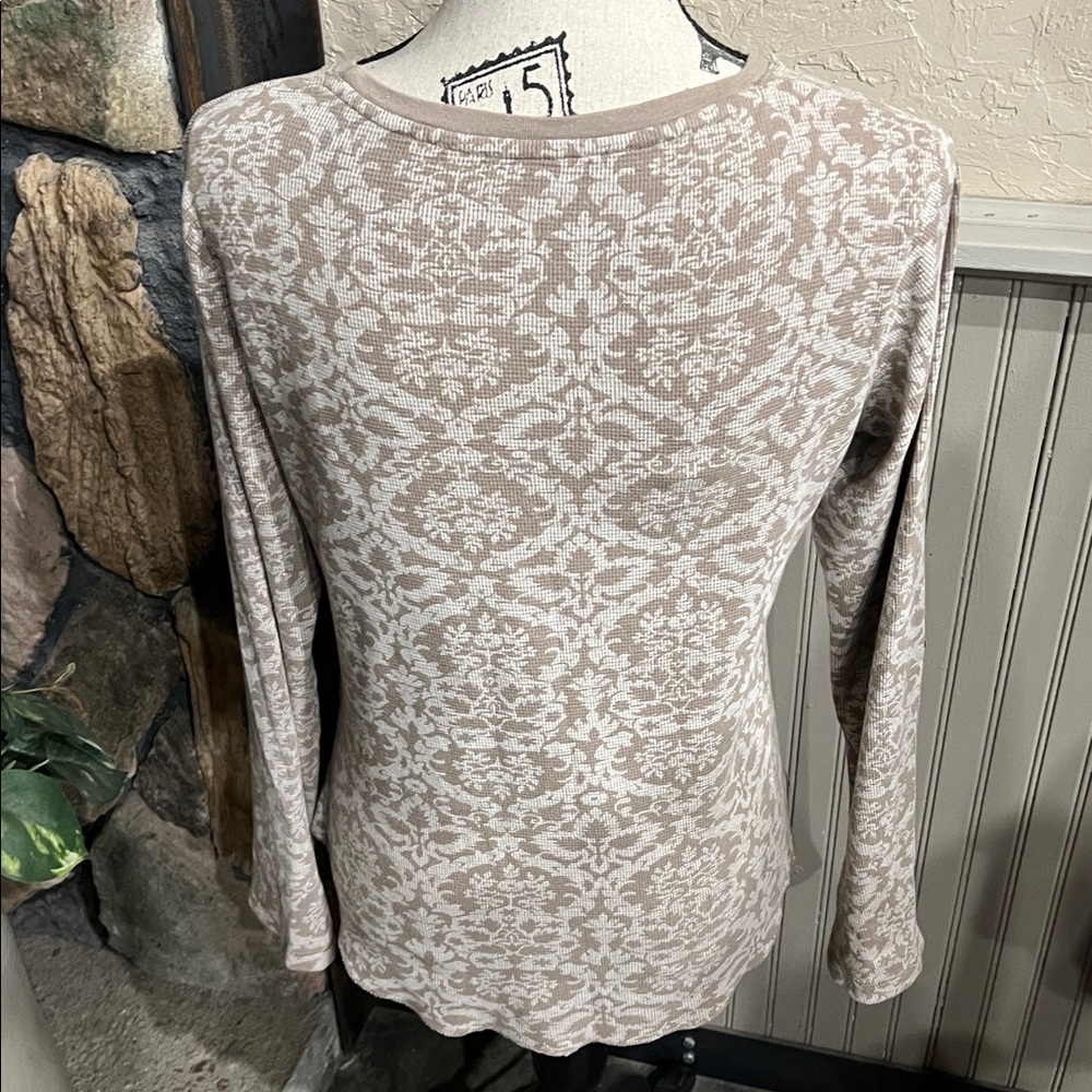 Chic Beige Patterned Long Sleeve Top - image 3
